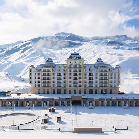 Pik Palace, Shahdag, Autograph Collection Екстериор снимка